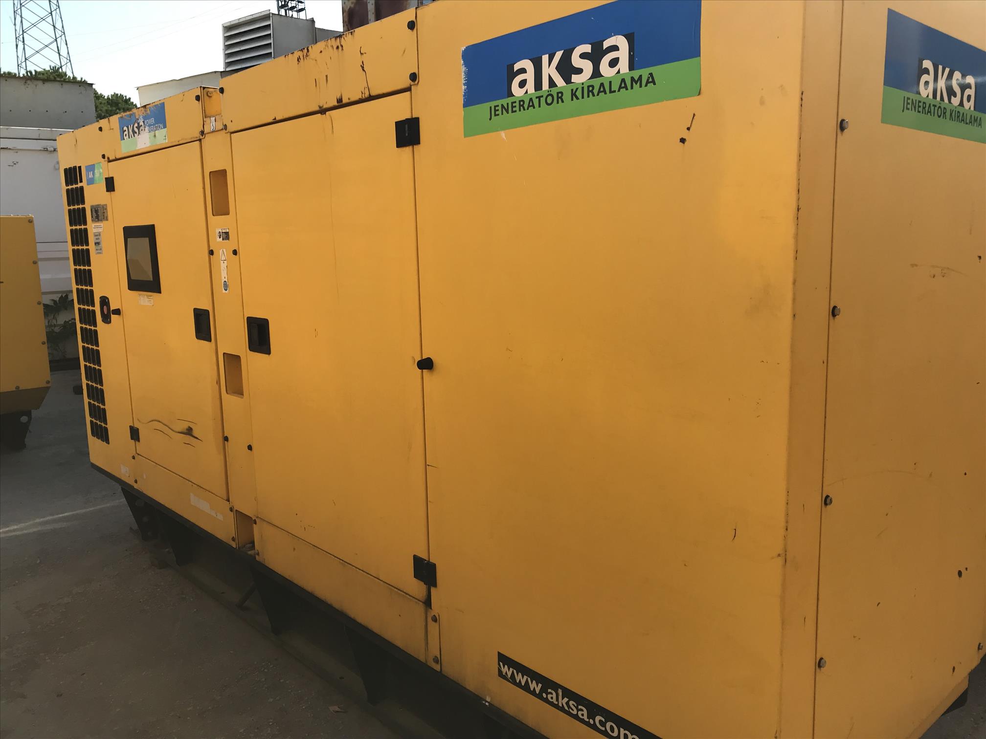 Aksa AJD 275 kVA John Deere Motor, 2011 Model, 1.570 Saatte, Kabinli, Otomatik, Transfer Panosuz